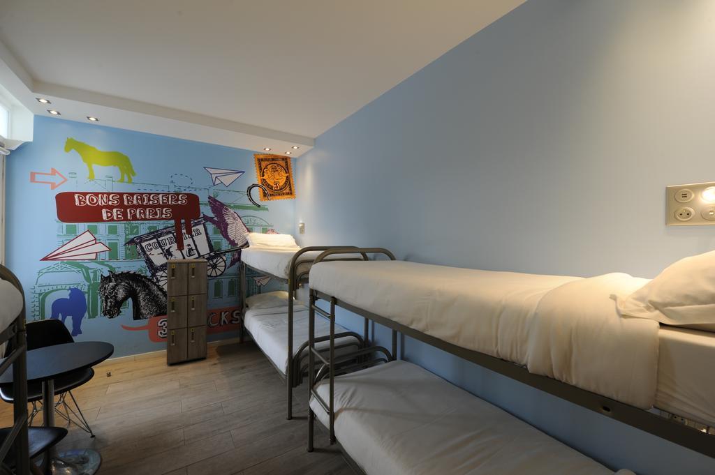 Hostel The 3 Ducks Eiffel Tower By Hiphophostels Paris